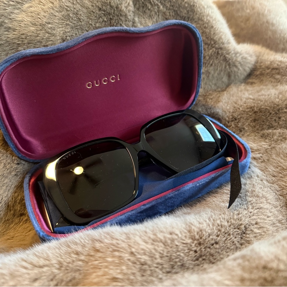 Gucci GG0533SA Black Sunglasses - Picture 4 of 6